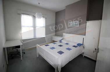 Grove Road, Lenton, Lenton, nottingham - Image 2